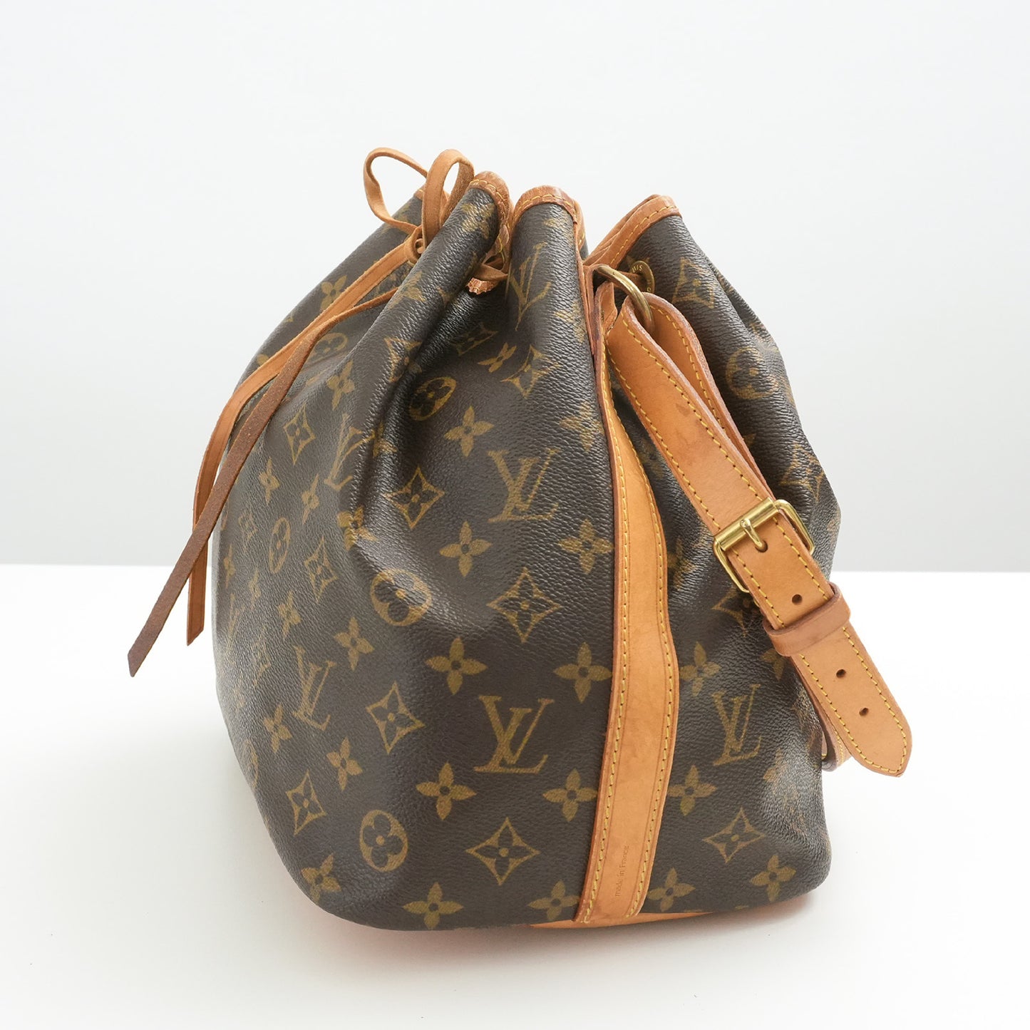 LOUIS VUITTON LOUIS VUITTON LV Monogram Petit Noe M42226 Shoulder Bag Shoulder Bag