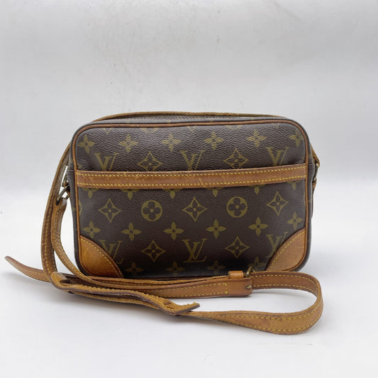 LOUIS VUITTON Monogram Trocadero Shoulder Bag