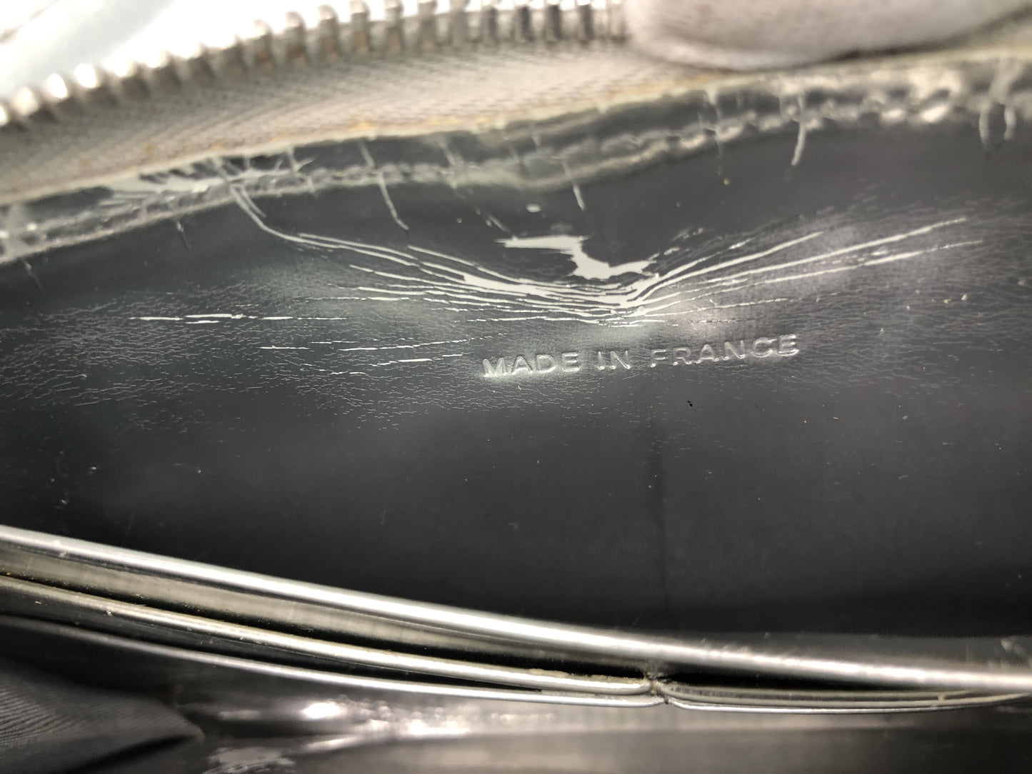 CHANEL Micro Chocolate Bar with Round Zipper Seal 11845003 Patent Leather Silver Wallet