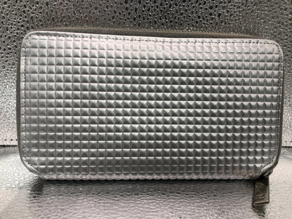 CHANEL Micro Chocolate Bar with Round Zipper Seal 11845003 Patent Leather Silver Wallet