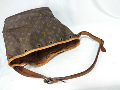 LOUIS VUITTON Monogram Louis Vuitton M42226 Petit Noe Shoulder Bag Monogram Shoulder Bag