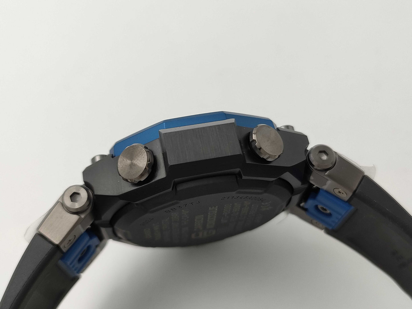 CASIO MTG-B2000B-1A2JF 211348A0084 Solar Men's Watch