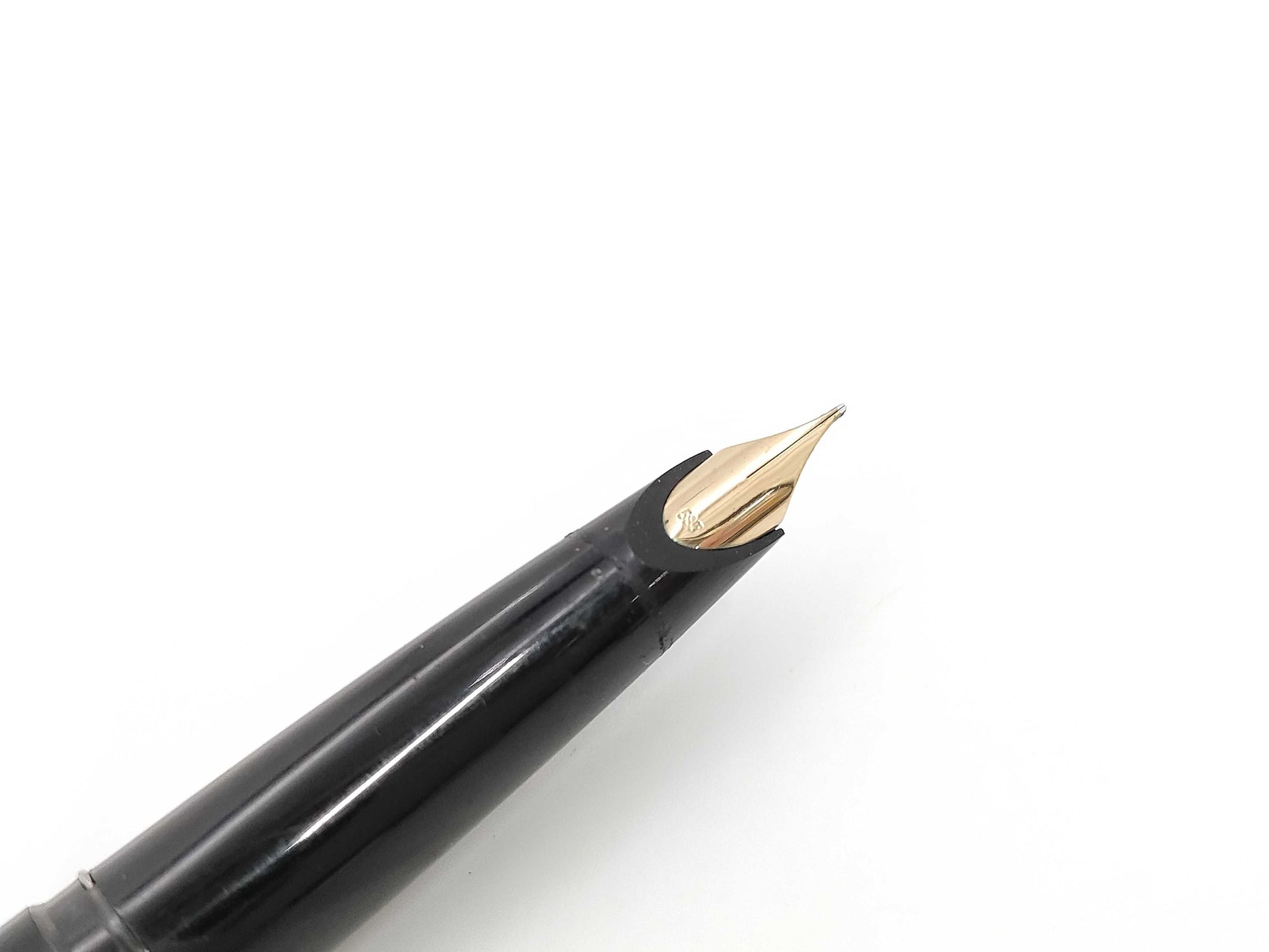 MONTBLANC Fountain Pen Nib 585 Pen / Fountain Pen