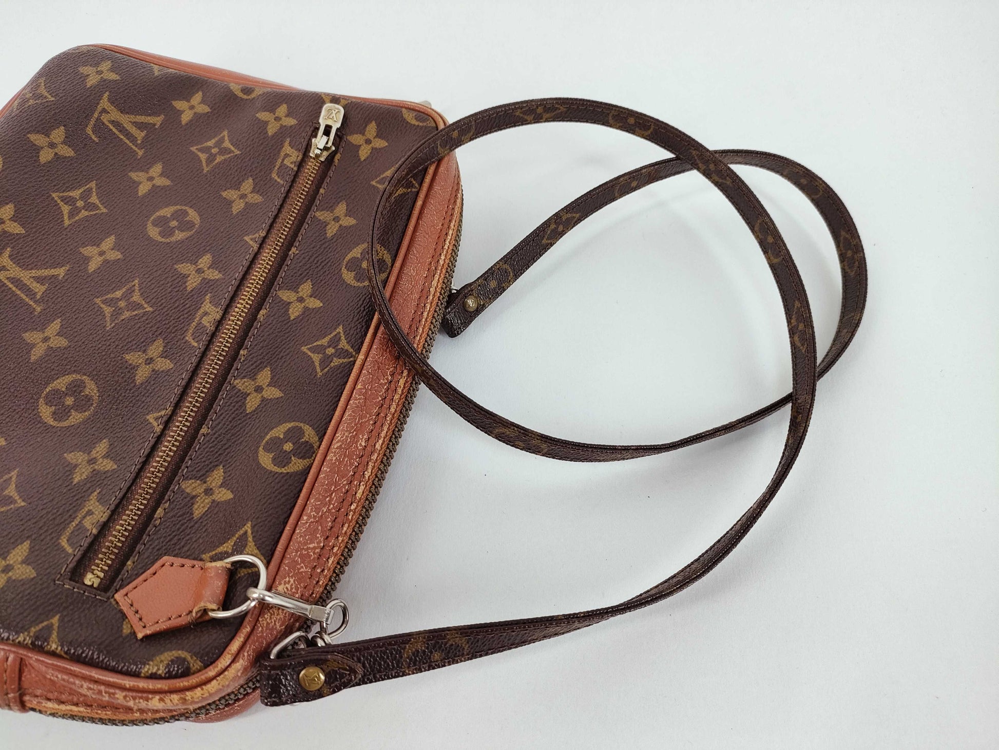 LOUIS VUITTON Monogram LV Monogram Saxpo Shoulder Bag Shoulder Bag