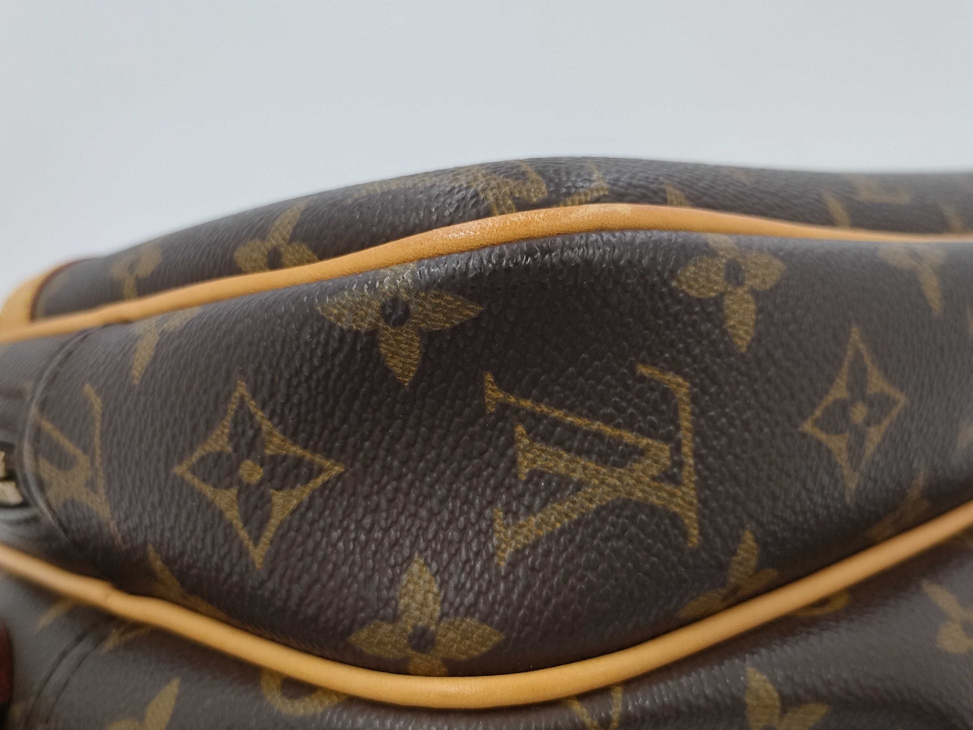 LOUIS VUITTON Monogram Reporter PM Shoulder Bag