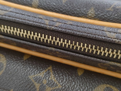 LOUIS VUITTON Monogram Reporter PM Shoulder Bag