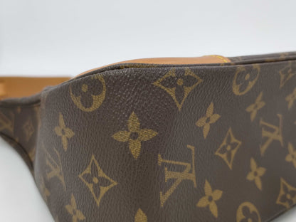 LOUIS VUITTON Louis Vuitton Monogram Boulogne 30 Bag