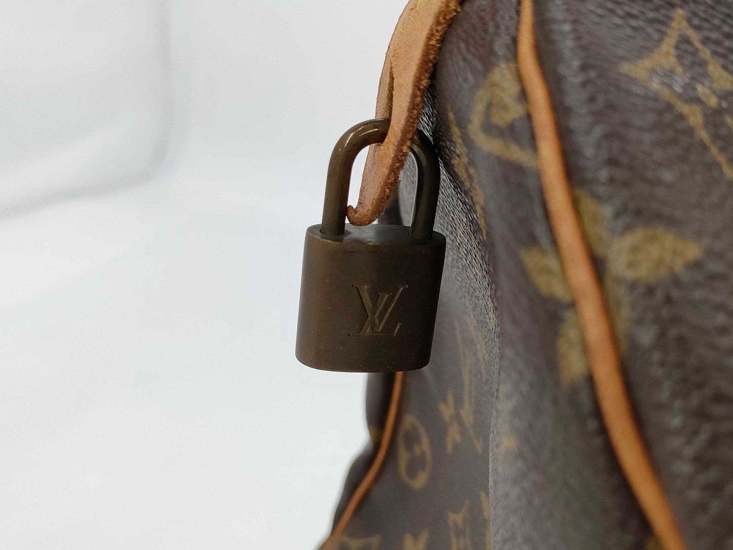 LOUIS VUITTON Louis Vuitton Monogram Speedy 35 Handbag