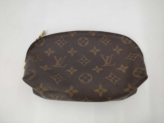 LOUIS VUITTON Louis Vuitton Monogram Cosmetic Pouch