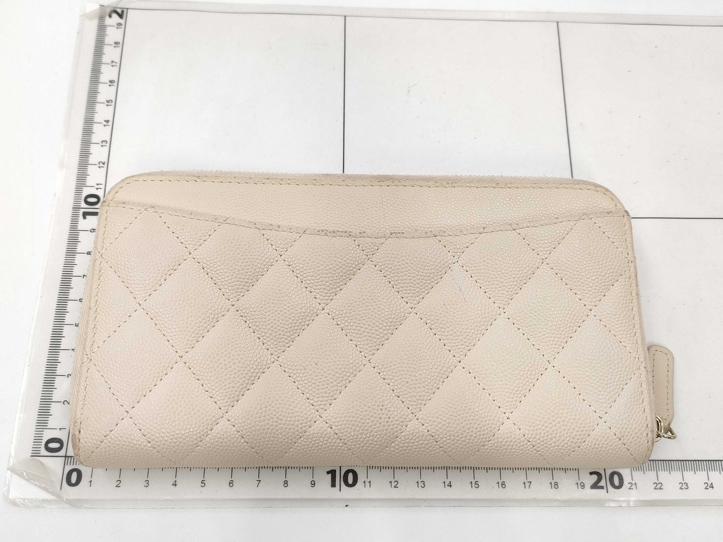 CHANEL Mattrasse Round Zip Long Wallet Caviskin Beige Wallet