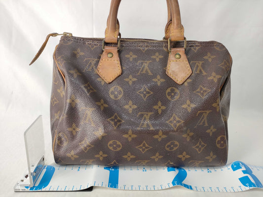 LOUIS VUITTON Monogram Louis Vuitton Speedy 25 Monogram Handbag