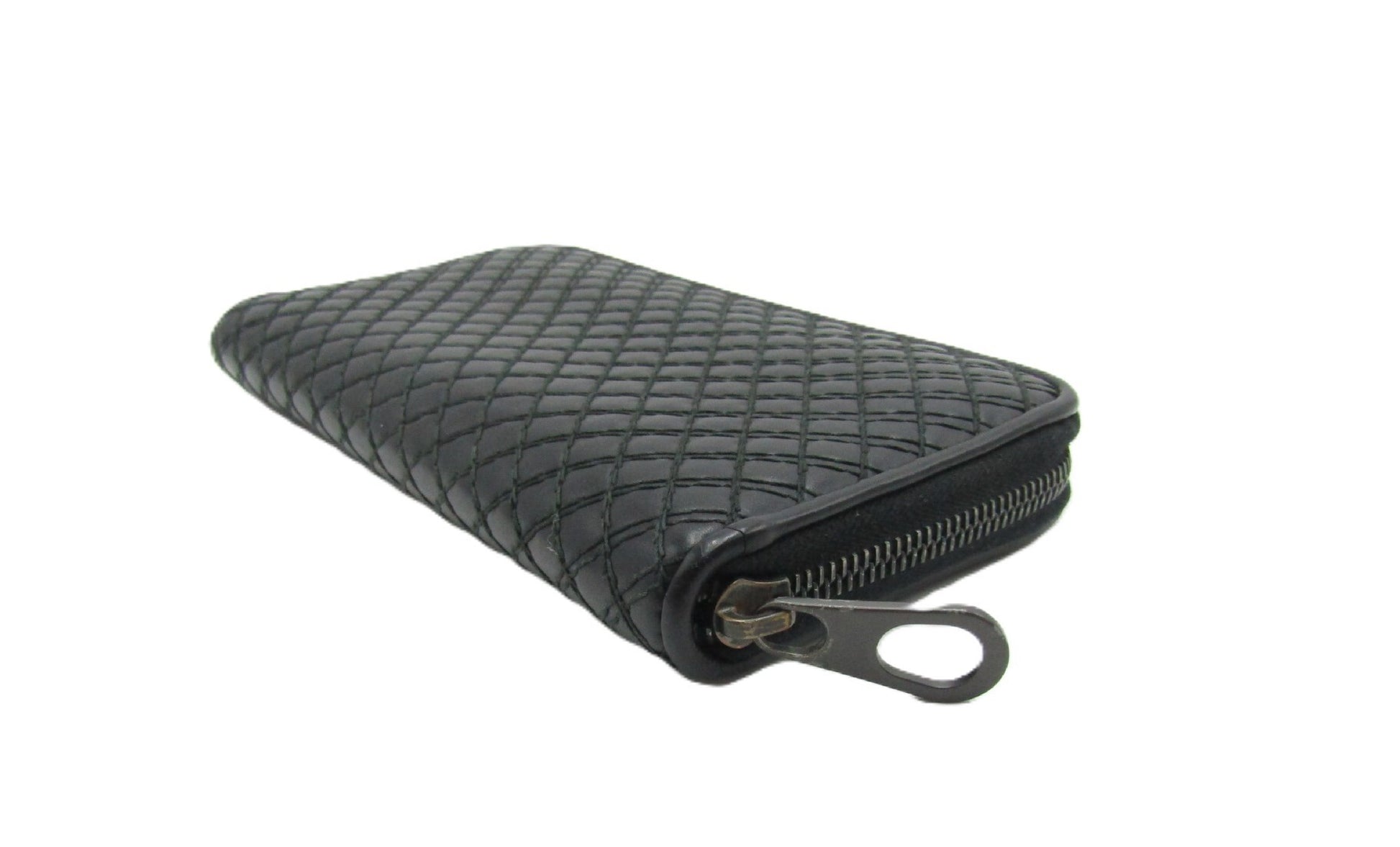 BOTTEGA VENETA Quilted Round Wallet Black/Leather Wallet