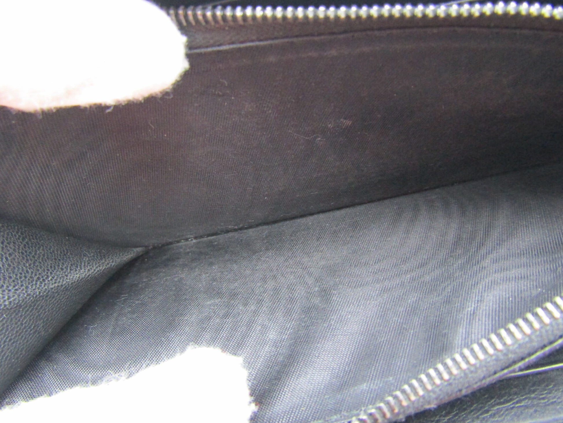 BOTTEGA VENETA Quilted Round Wallet Black/Leather Wallet