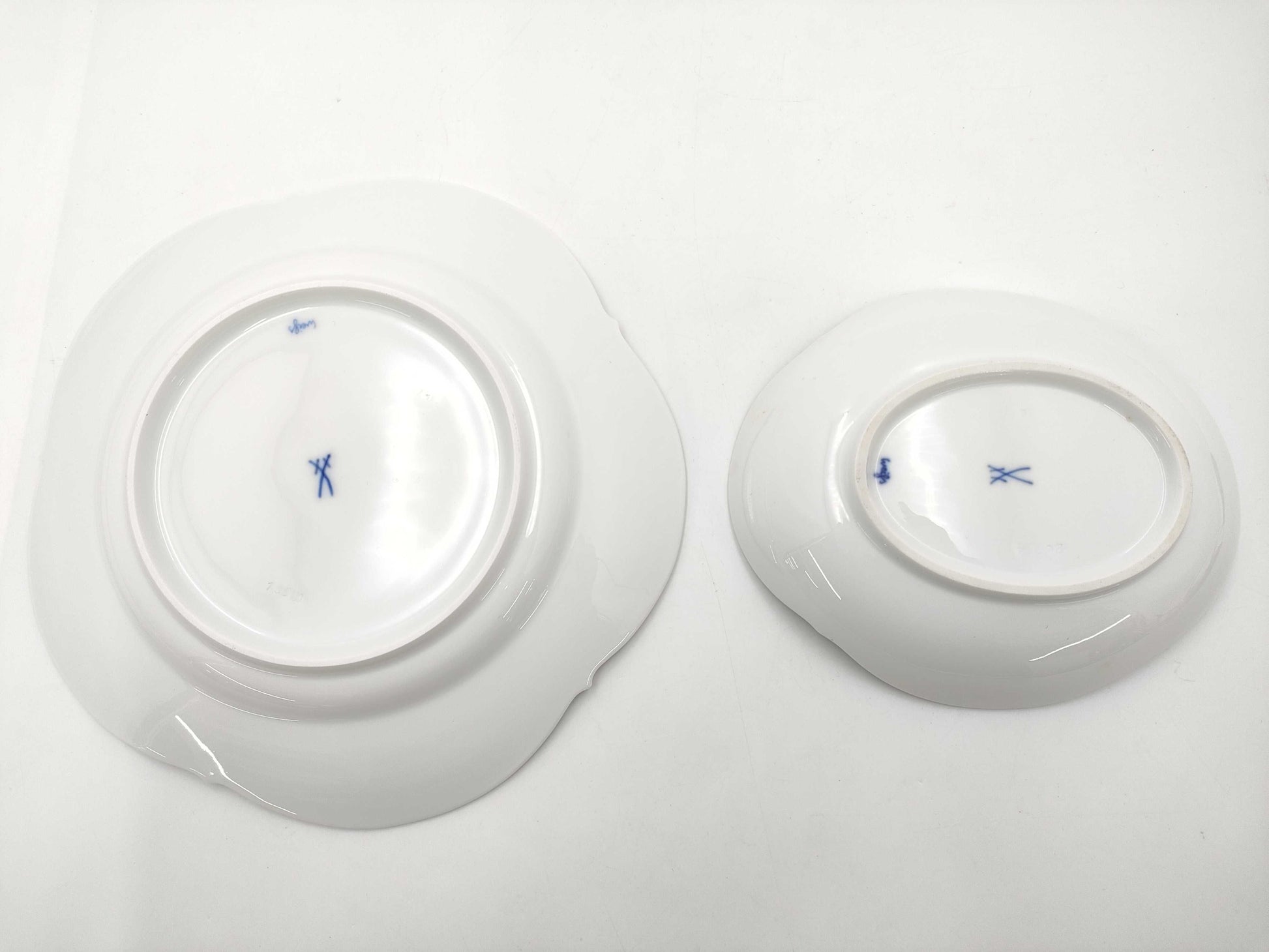 Meissen Plate Set of 2 Large and Small Plates