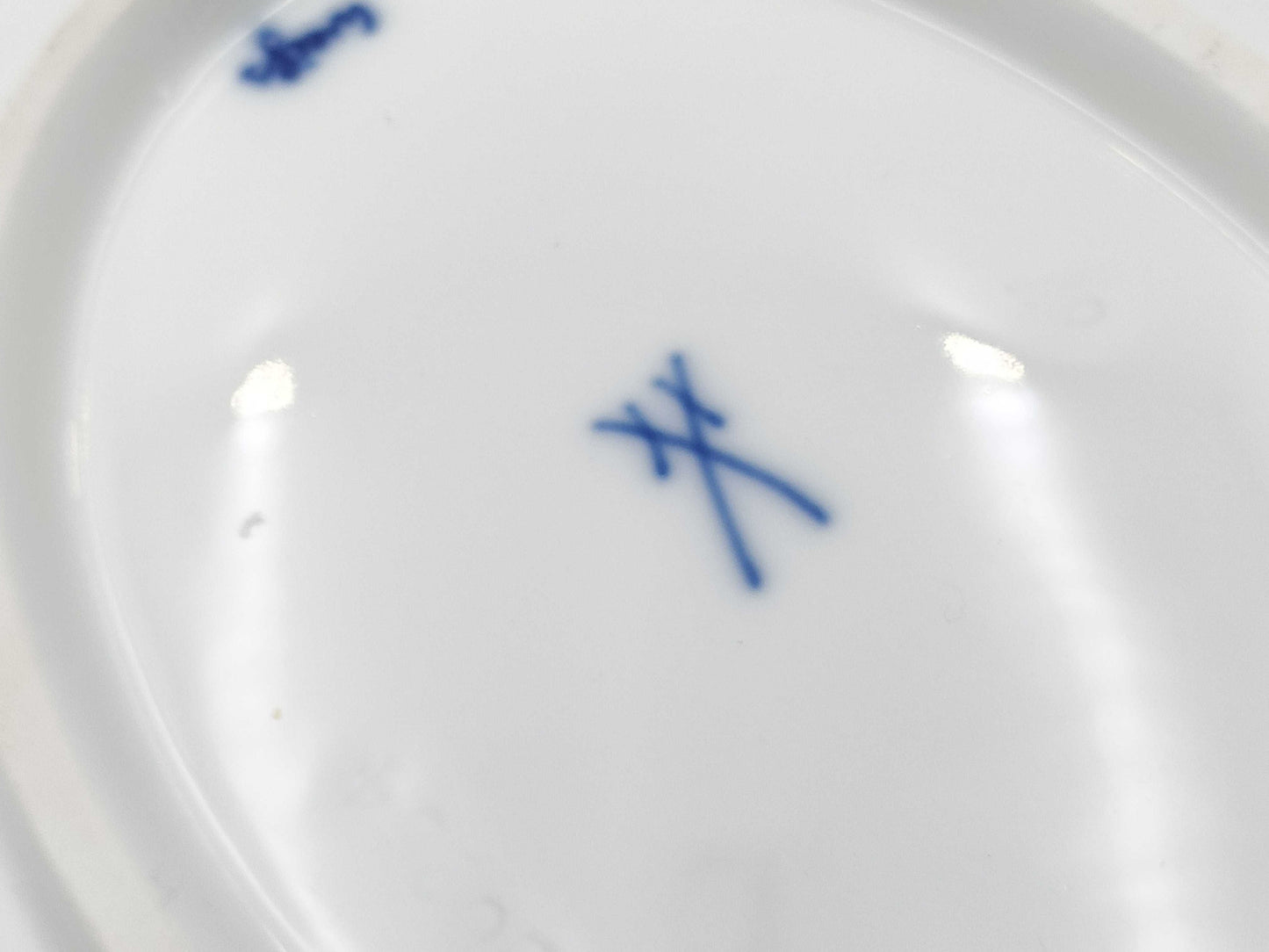 Meissen Plate Set of 2 Large and Small Plates