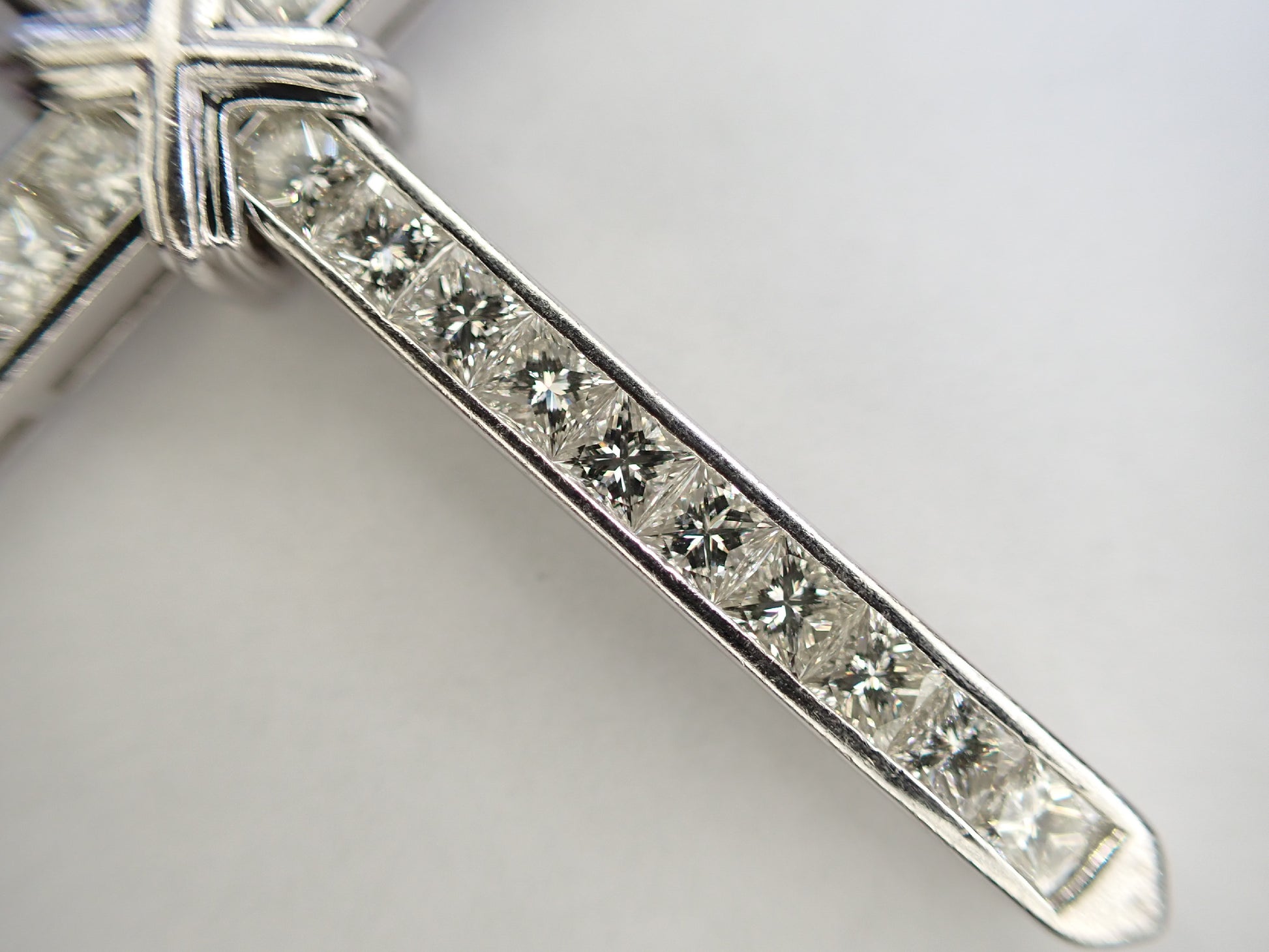 Cloth D1.95ct PT850 6.0g Pendant Top 