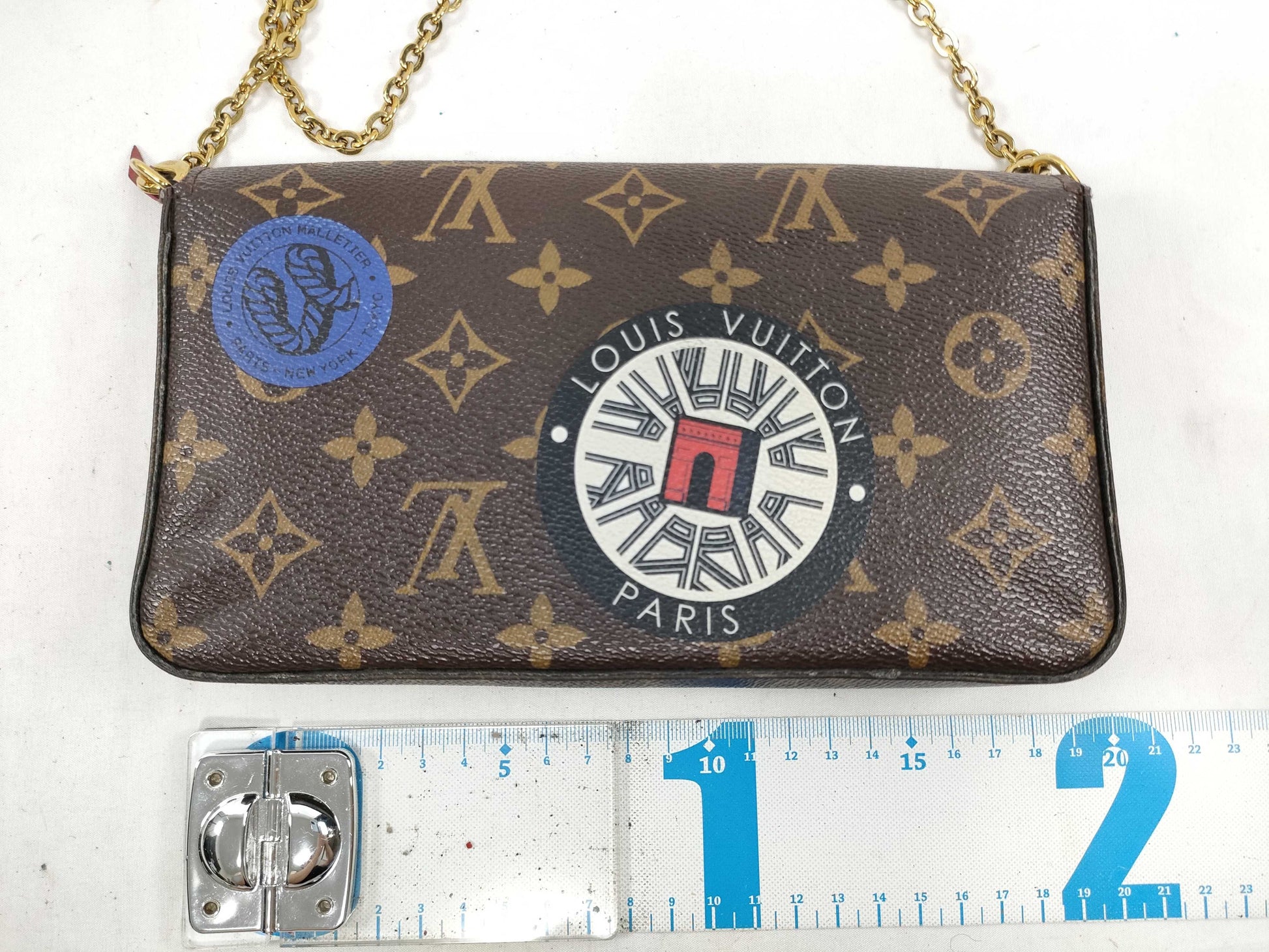 LOUIS VUITTON Monogram Louis Vuitton M62145 Pochette Freeche Strap Shoulder Bag