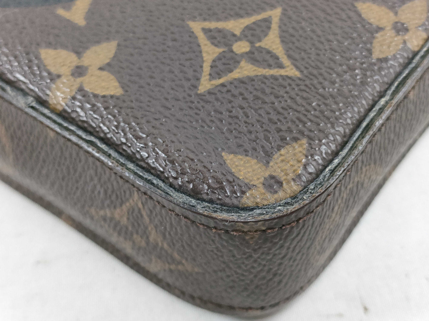 LOUIS VUITTON Monogram Louis Vuitton M62145 Pochette Freeche Strap Shoulder Bag