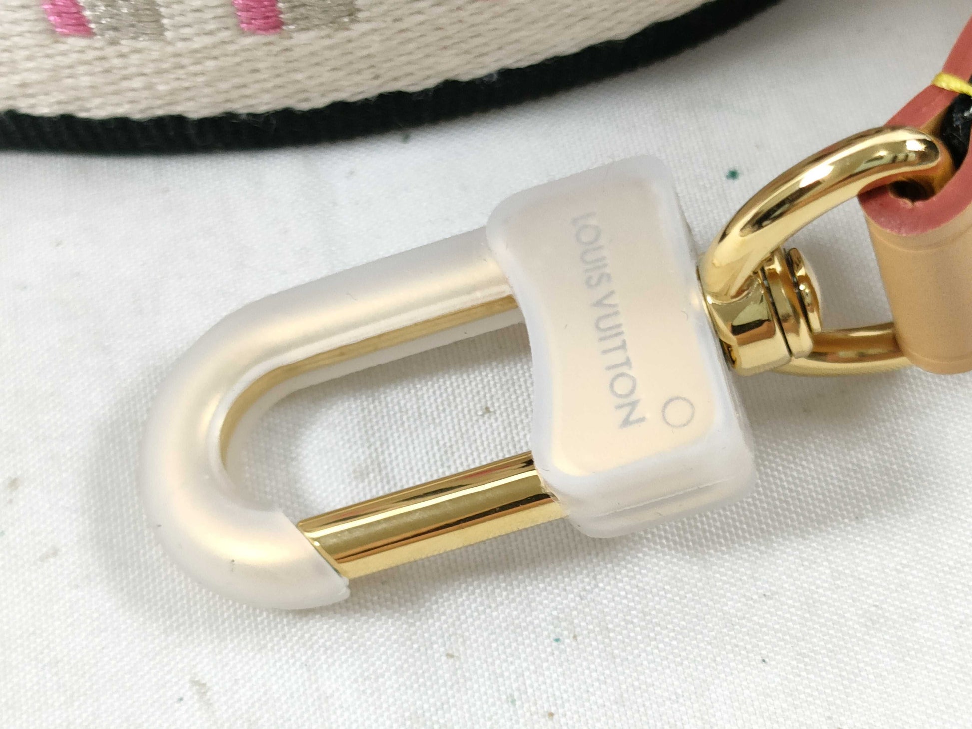 LOUIS VUITTON Louis Vuitton Strap Strap