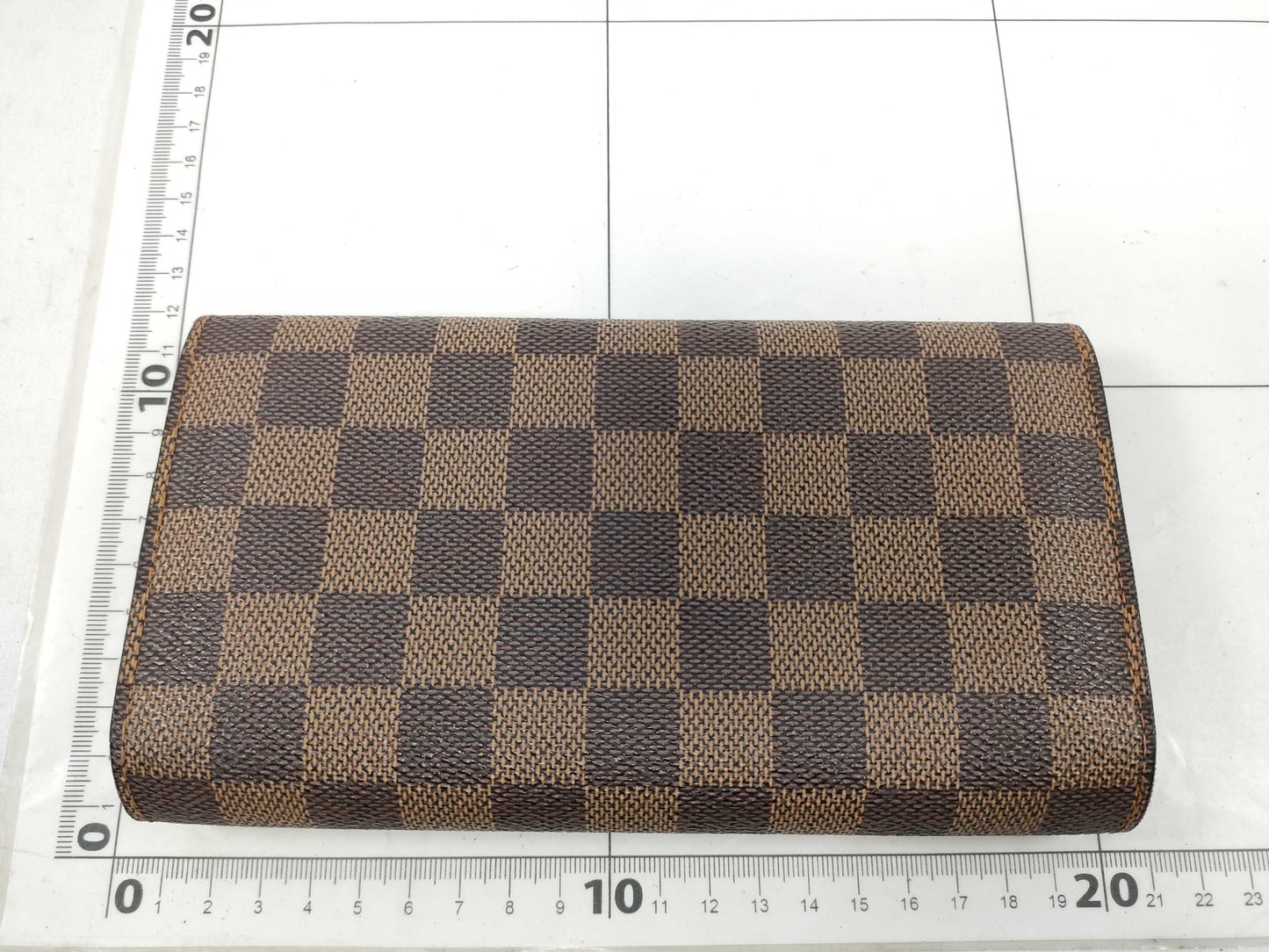 LOUIS VUITTON Damier Louis Vuitton Wallet Sarah Wallet