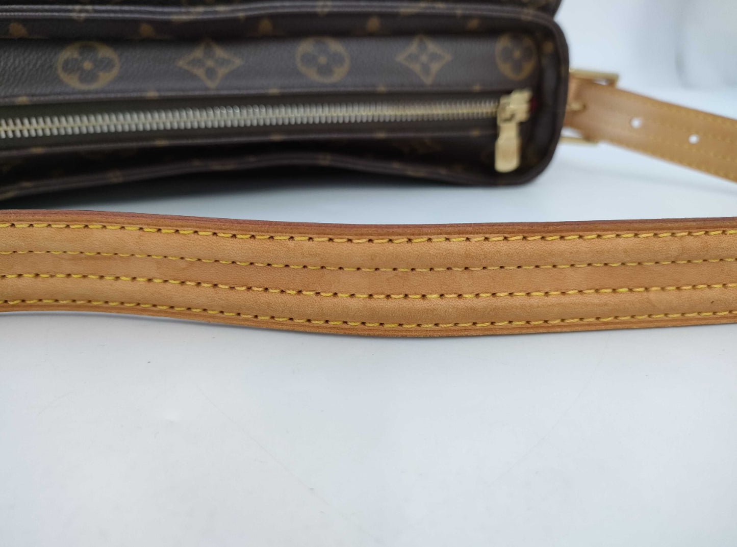 LOUIS VUITTON LOUIS VUITTON Monogram Vivacite MM M51164 Shoulder Bag Louis Vuitton Shoulder Bag