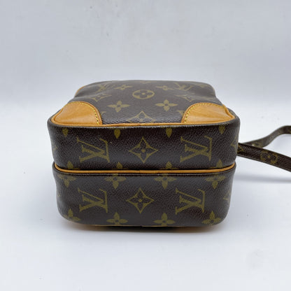LOUIS VUITTON Vuitton Monogram Amazon Shoulder Bag