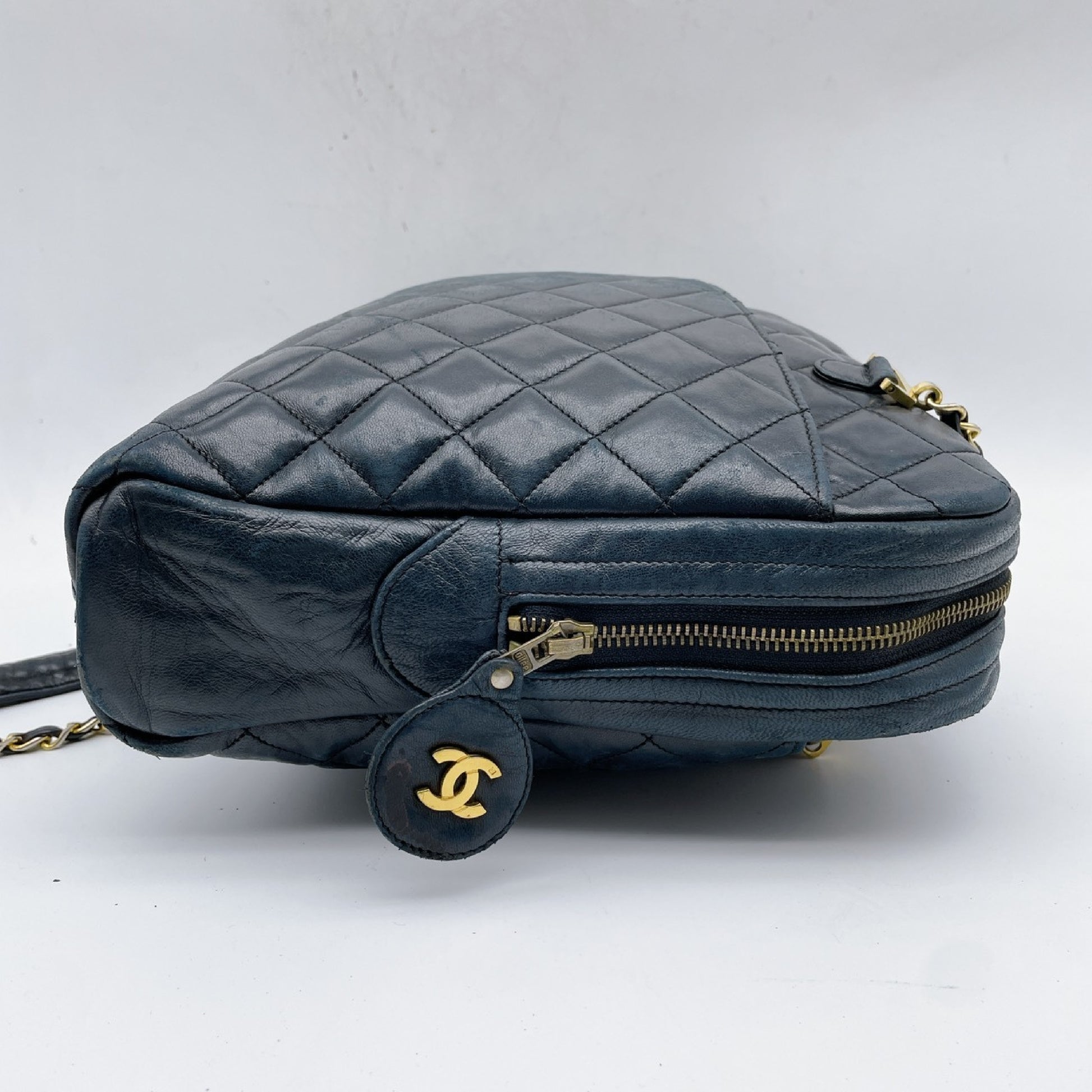 CHANEL Matlasse Chain Shoulder Bag with Seal Shoulder Bag