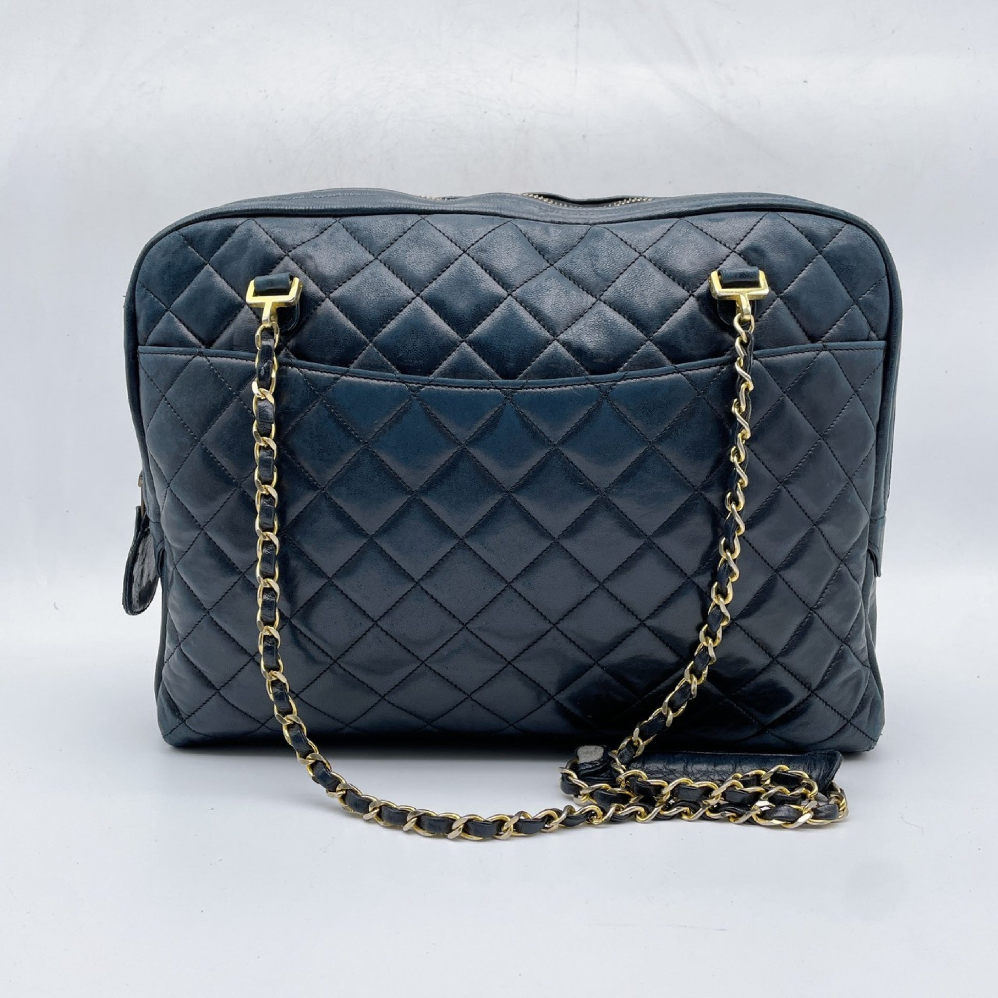 CHANEL Matlasse Chain Shoulder Bag with Seal Shoulder Bag