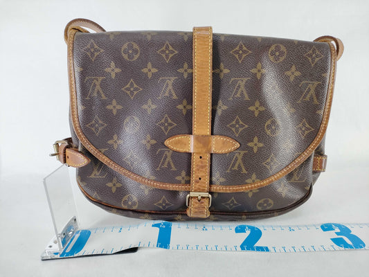 LOUIS VUITTON Monogram Louis Vuitton Saumur 30 M42256 Shoulder Bag