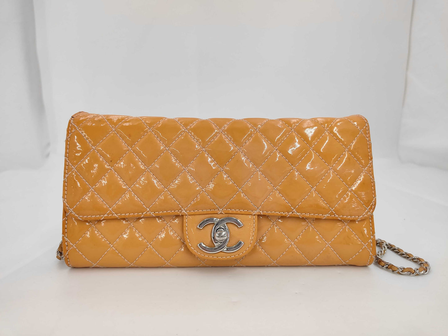 CHANEL Matlassse Chain Shoulder Bag Turnlock Enamel Orange Shoulder Bag