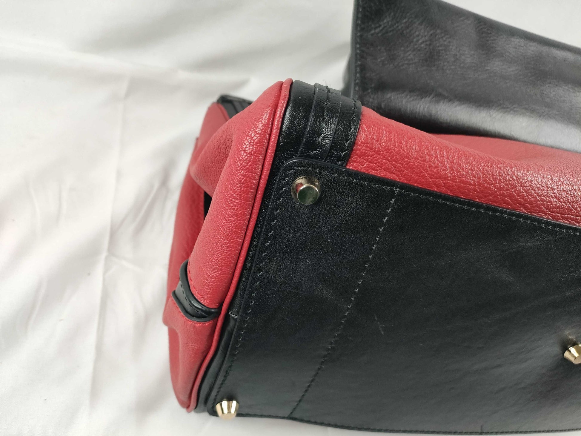 Chloe Chloe Alice 2-WAY Handbag with Long Strap Red Black Handbag