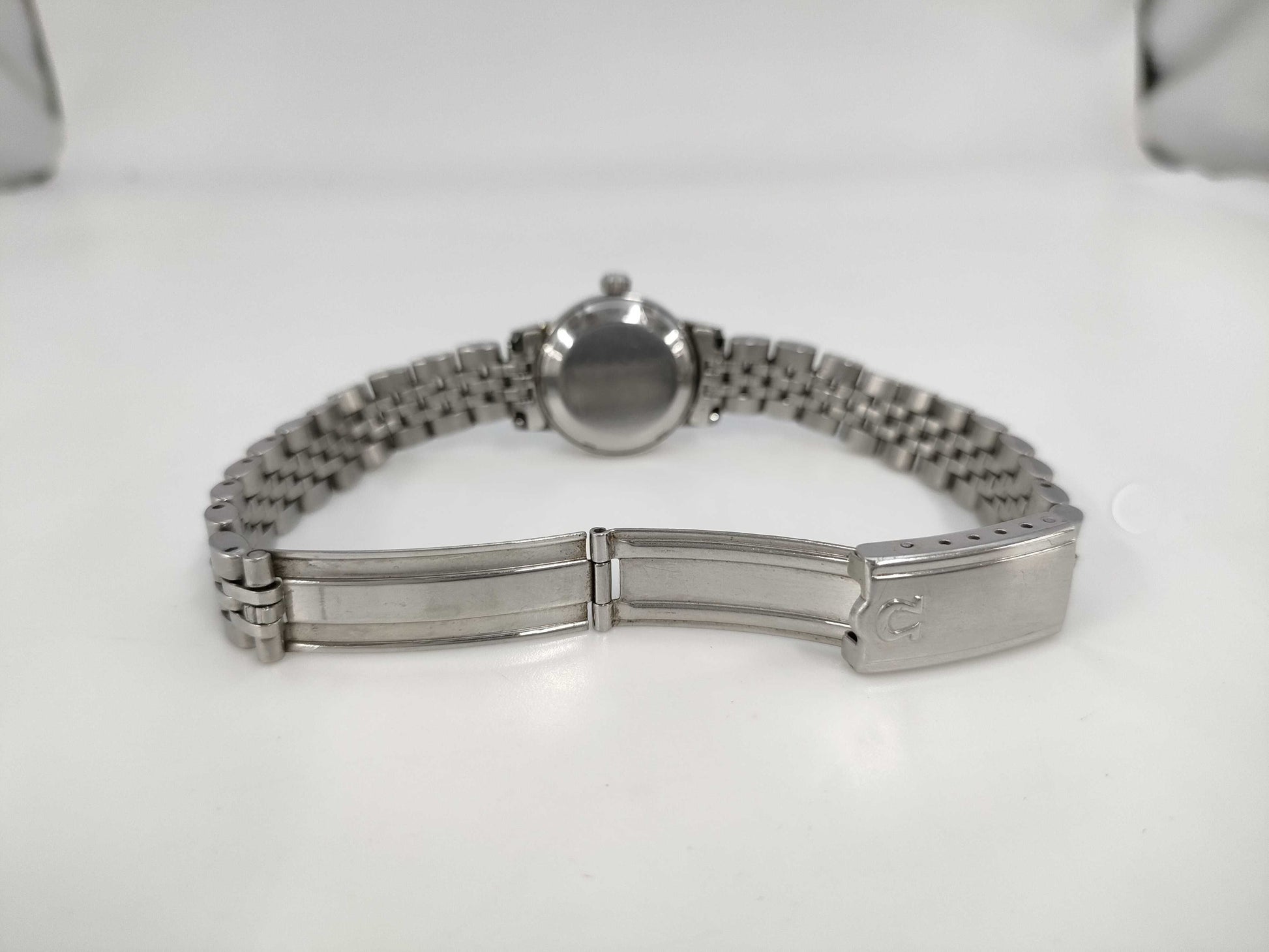 OMEGA Geneva Automatic Silver Dial Women's Watch