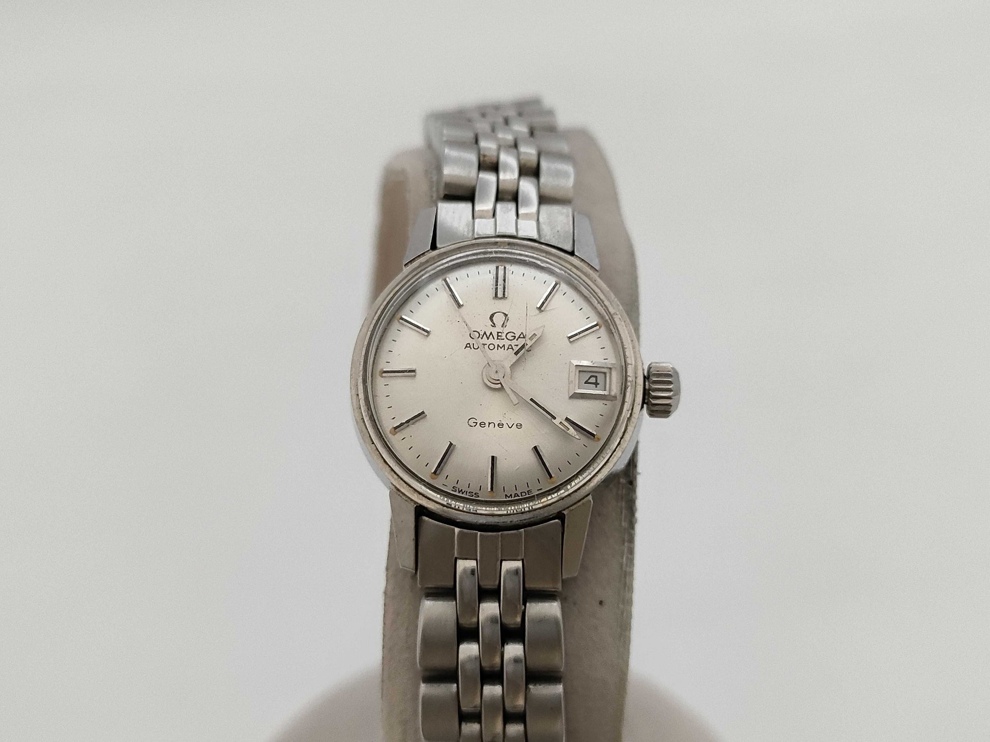 OMEGA Geneva Automatic Silver Dial Women's Watch