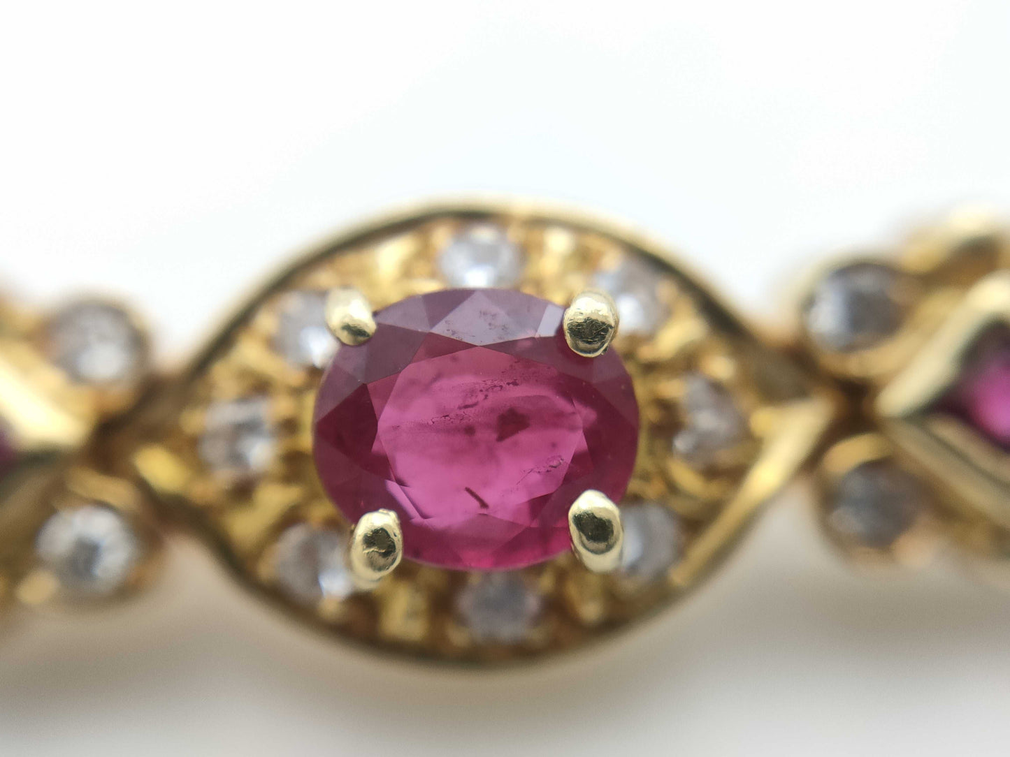 R 0.45ct S 0.50ct E 0.30ct Diamond 18K Gold 19.3g Bracelet/Bangle 