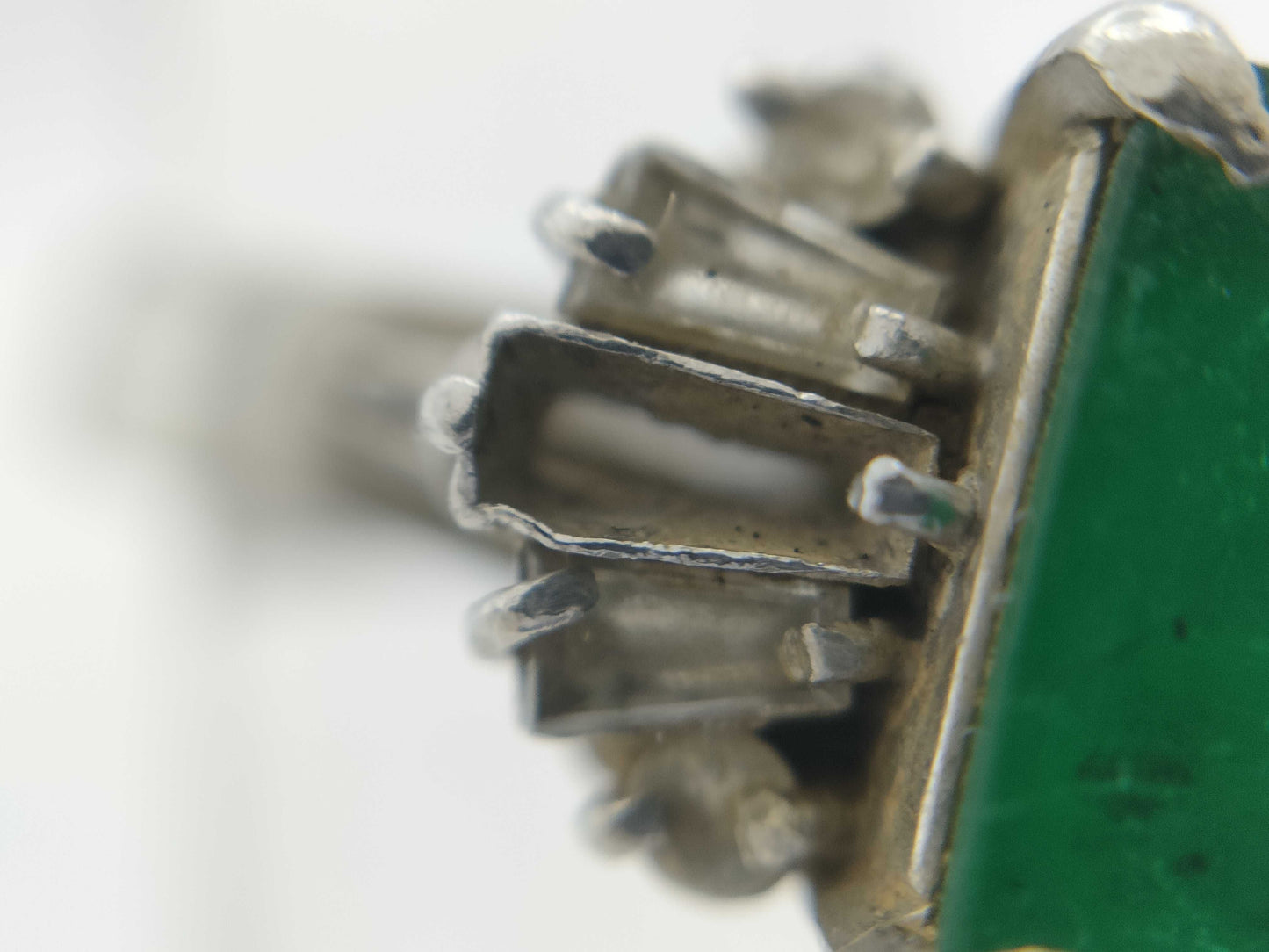 1.22ct colored stone, diamond, Pt900, 7.8g ring 