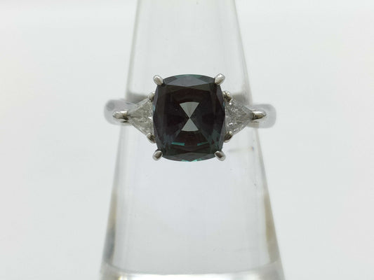 CRESCENT VERT Colored Stone 2.52ct D0.26ct Pt950 6.7g Ring 