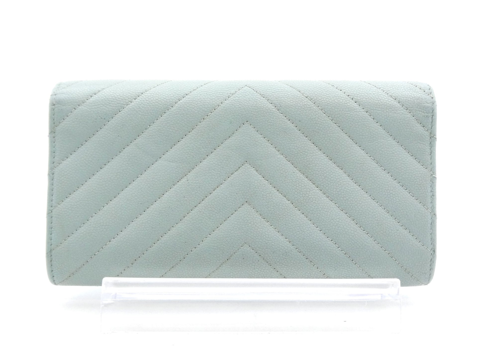 CHANEL Caviar Skin Coco Mark V-Stitch Wallet