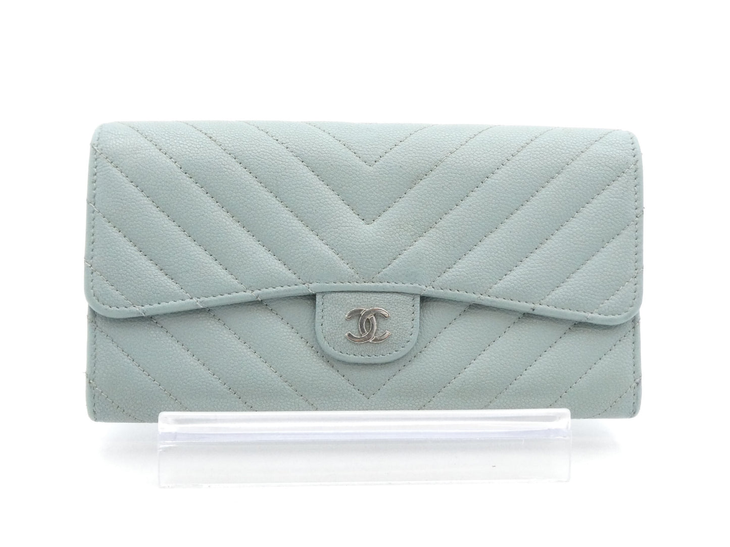 CHANEL Caviar Skin Coco Mark V-Stitch Wallet