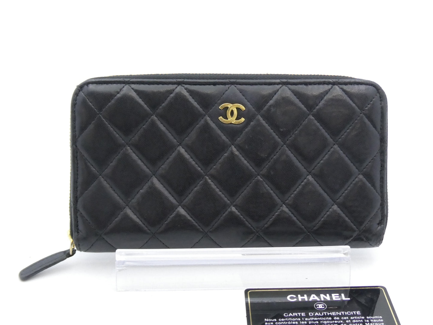 CHANEL Matlasse Cocomark Round Zipper Wallet
