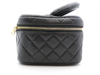 CHANEL Matrasse Leather Vanity Bag