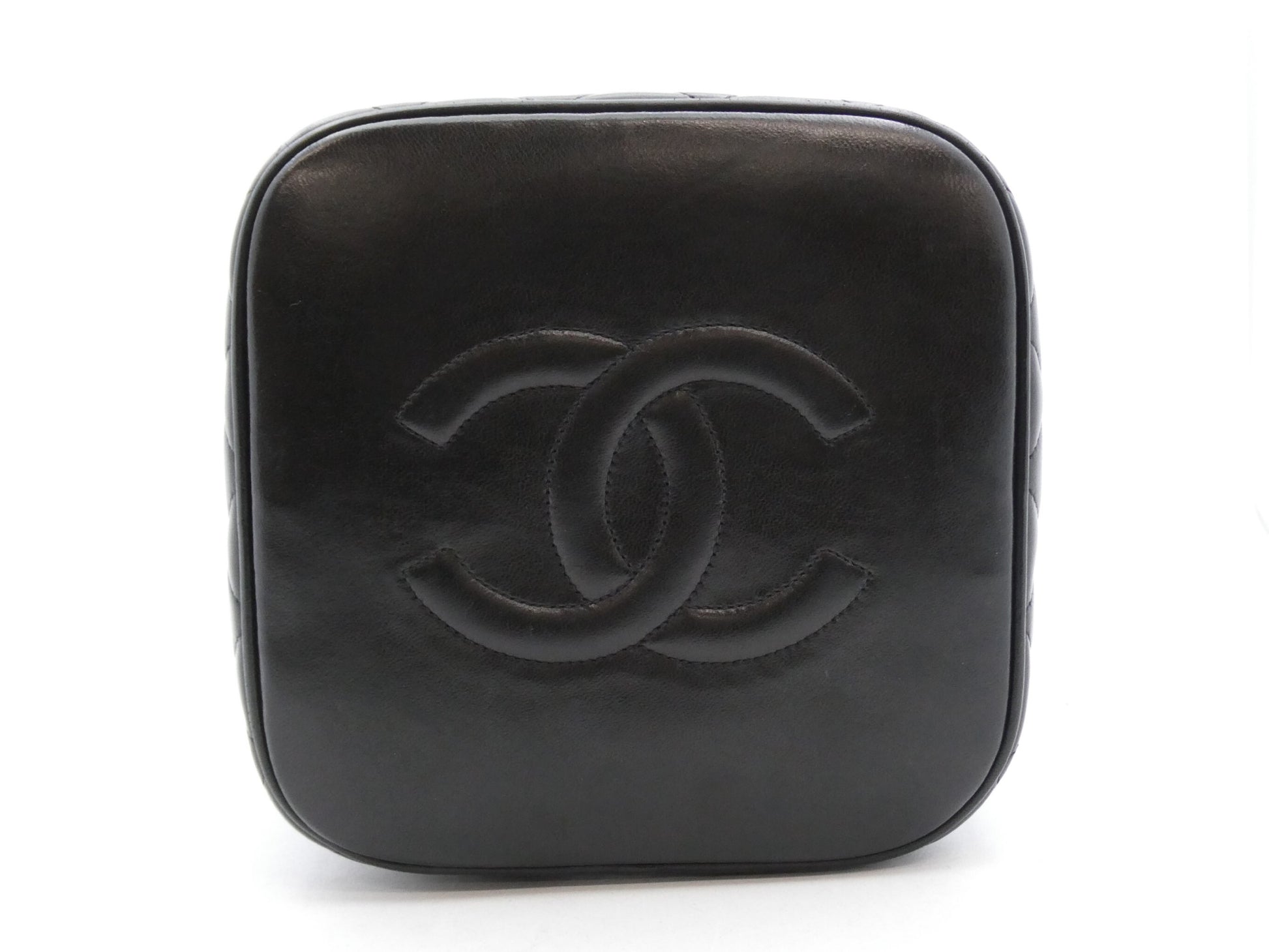 CHANEL Matrasse Leather Vanity Bag