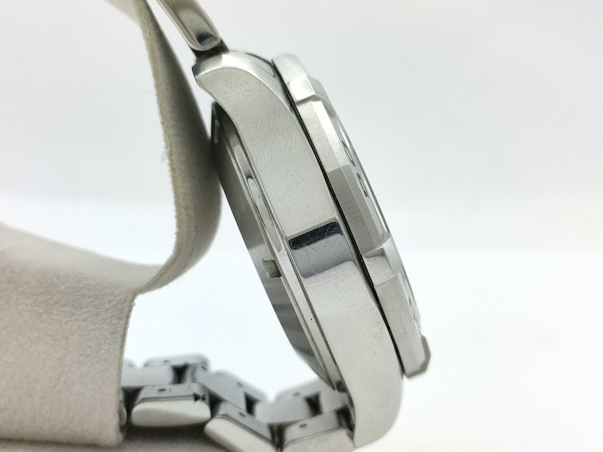 TAG Heuer CAP2112. BA0833 Aquaracer RAL2355 Blue Dial Automatic Men's Watch