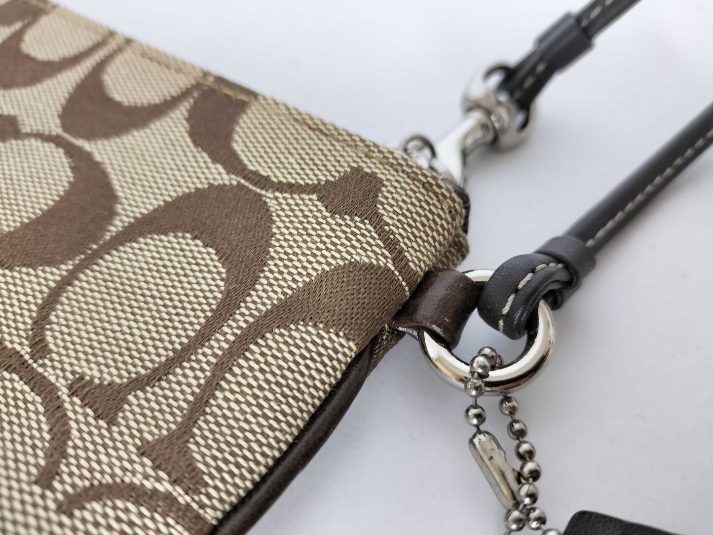 COACH Signature COACH Signature COACH Pouch Pouch