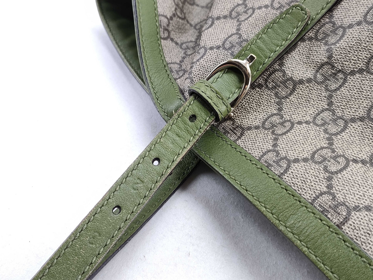 GUCCI GG Supreme Gucci GG Supreme Green Tote Bag Tote Bag