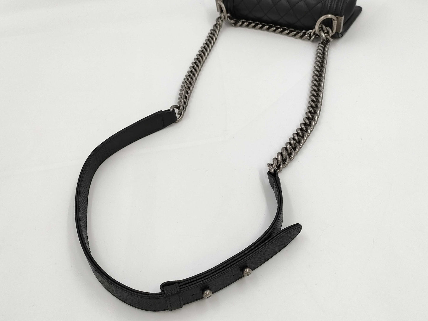 CHANEL Caviar Skin Boy Chanel Small SV Hardware Chain Shoulder Bag Black IC Plate Shoulder Bag