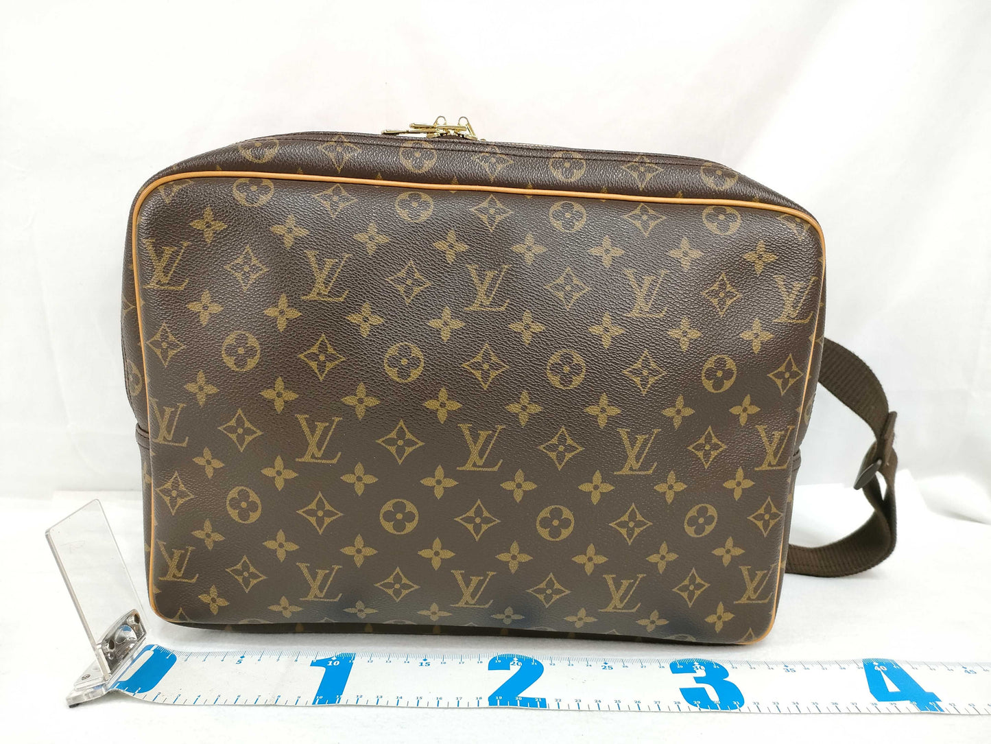 LOUIS VUITTON Monogram Vuitton Reporter GM Shoulder Bag