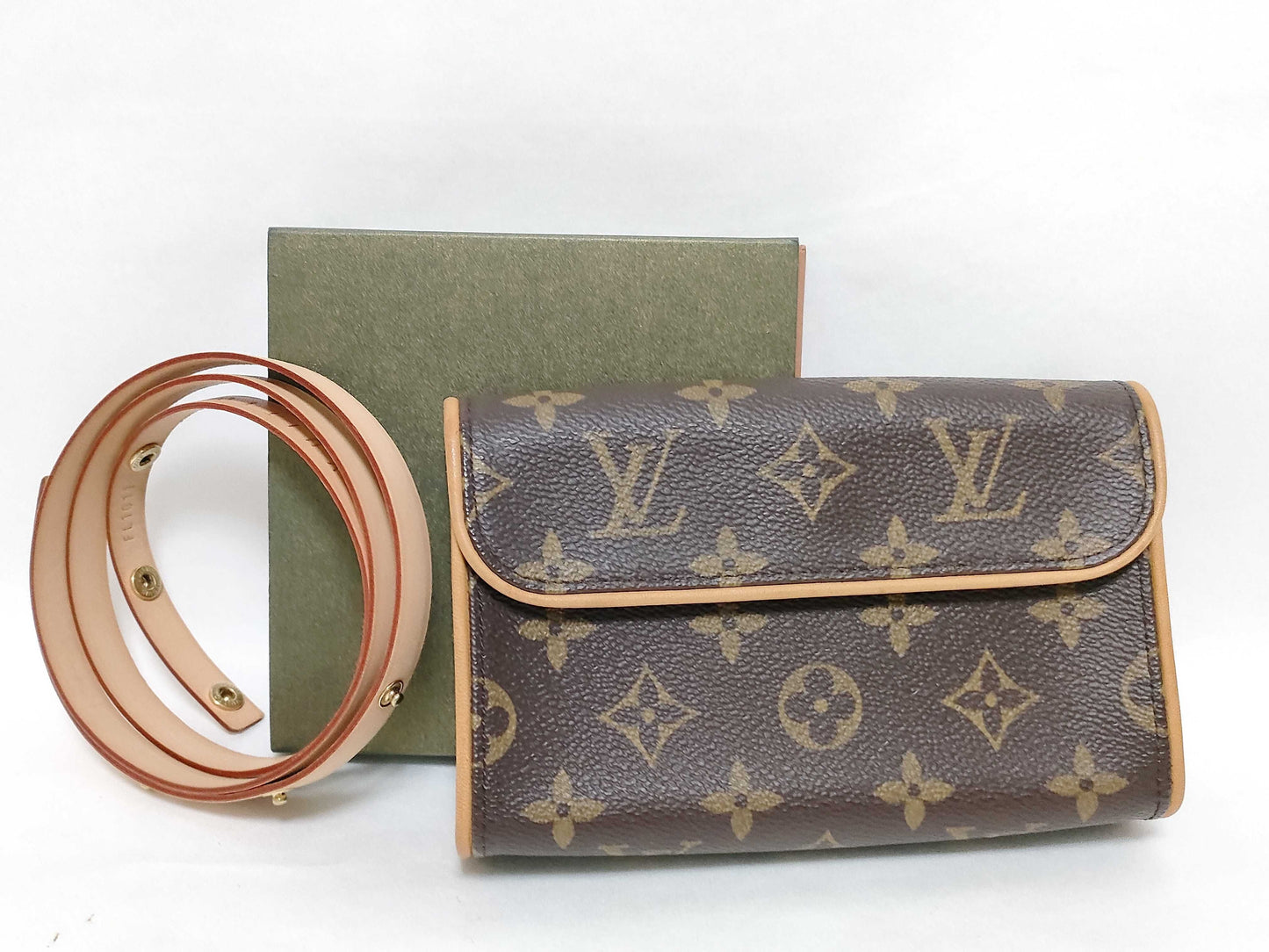 LOUIS VUITTON Monogram Vuitton Florentine Waist Bag