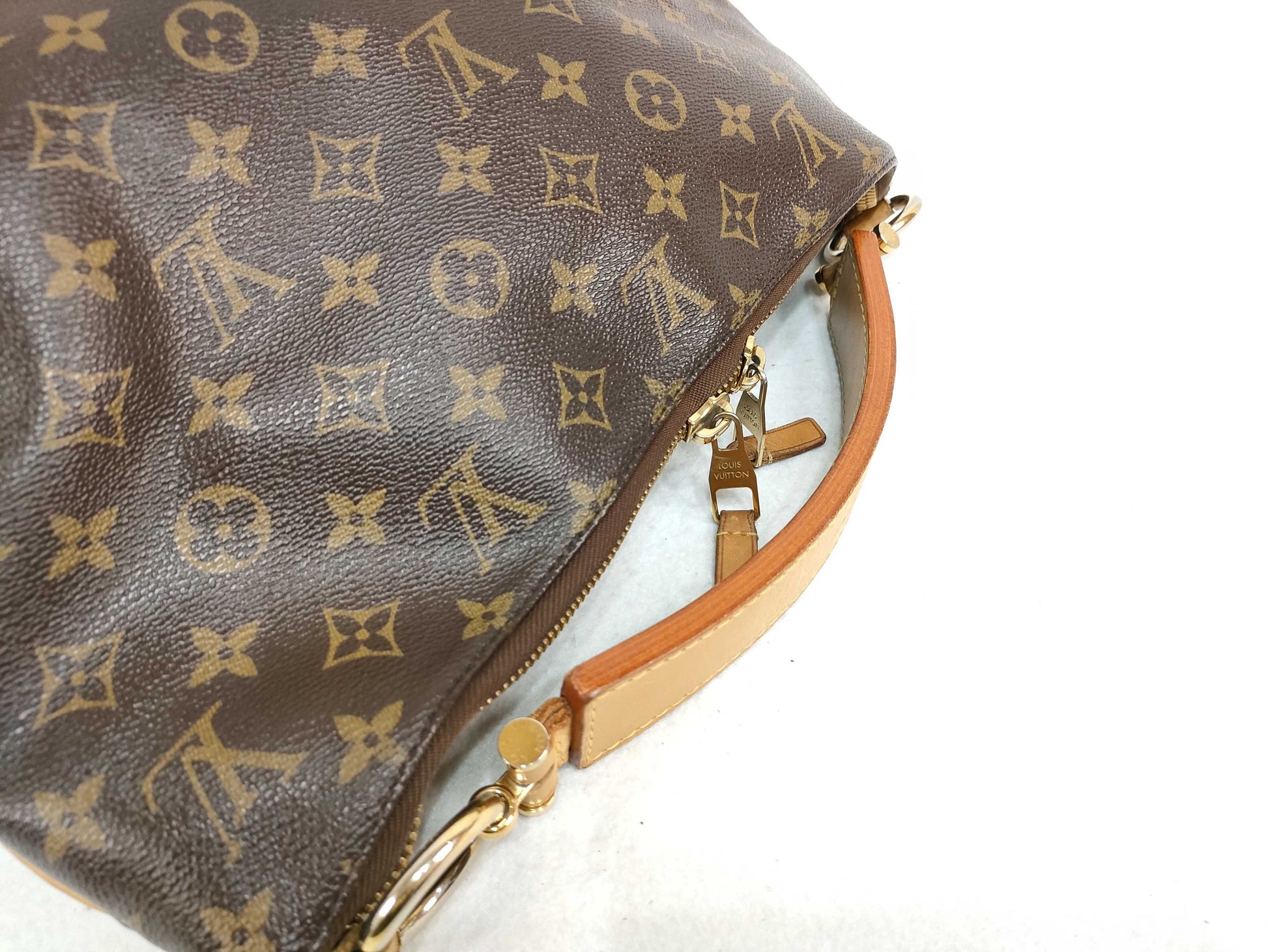 LOUIS VUITTON Monogram Vuitton Shuri PM Handbag