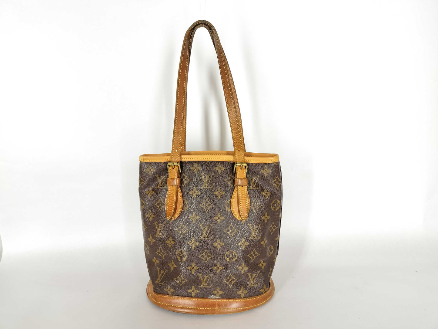 LOUIS VUITTON Monogram Louis Vuitton Bucket pm Tote Bag