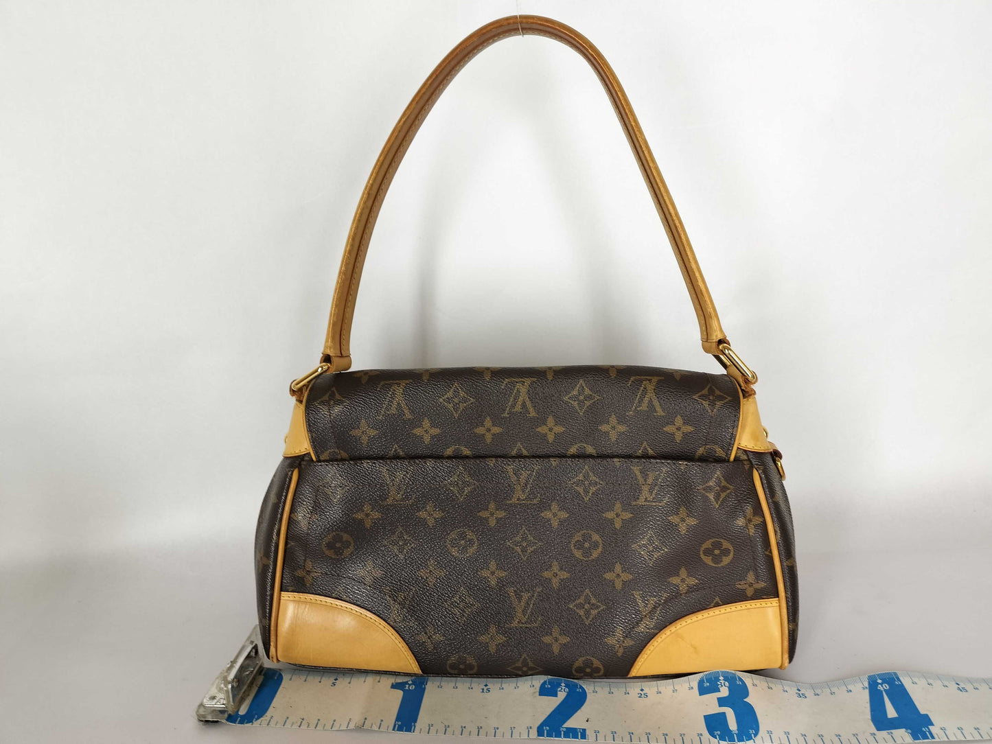 LOUIS VUITTON Monogram Louis Vuitton MG Beverly Bag